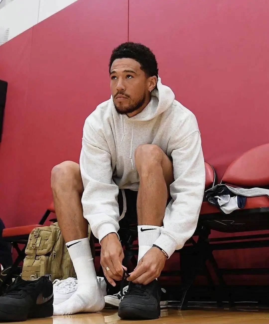 上半场勇士 上半场勇士