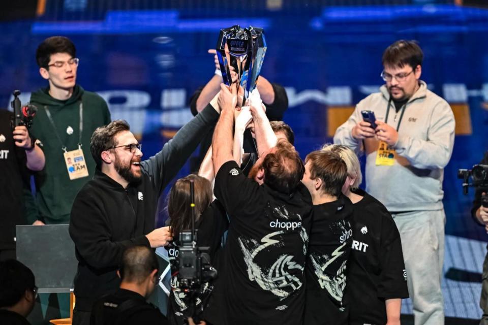 动拉长曲线 动拉长曲线